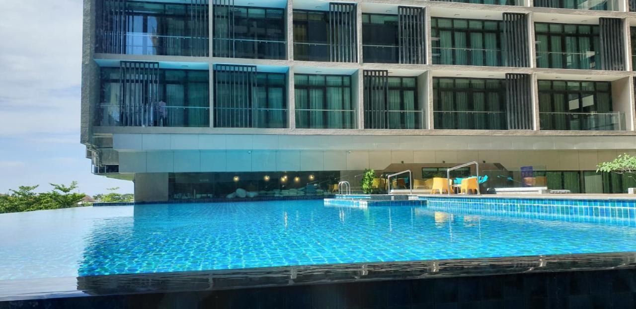 Elegant Living @ Riverson Soho Kota Kinabalu Exteriör bild